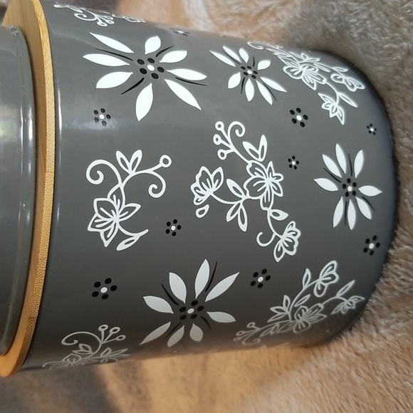 Temp-tations 3-Piece Metal Canisters with Bamboo Lids. Brand new. Never used. - Picture 7 of 10